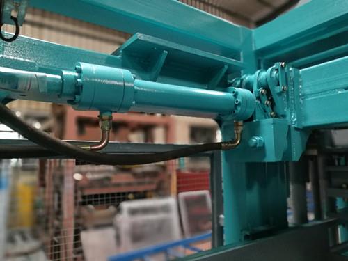 Automatic Cement Block Making Machine
